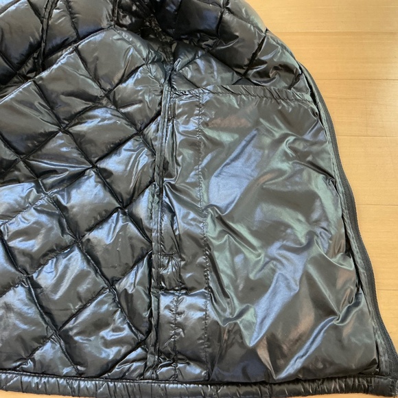Women’s Light Down Puffer-Large - Picture 3 of 8